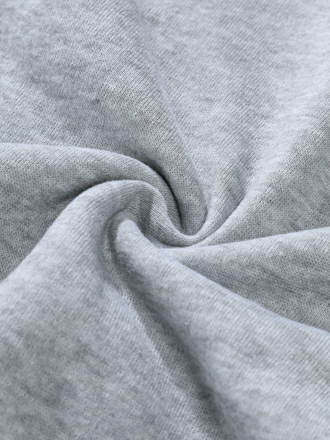 سويتشيرت اوفرسايز بتصميم مخصص