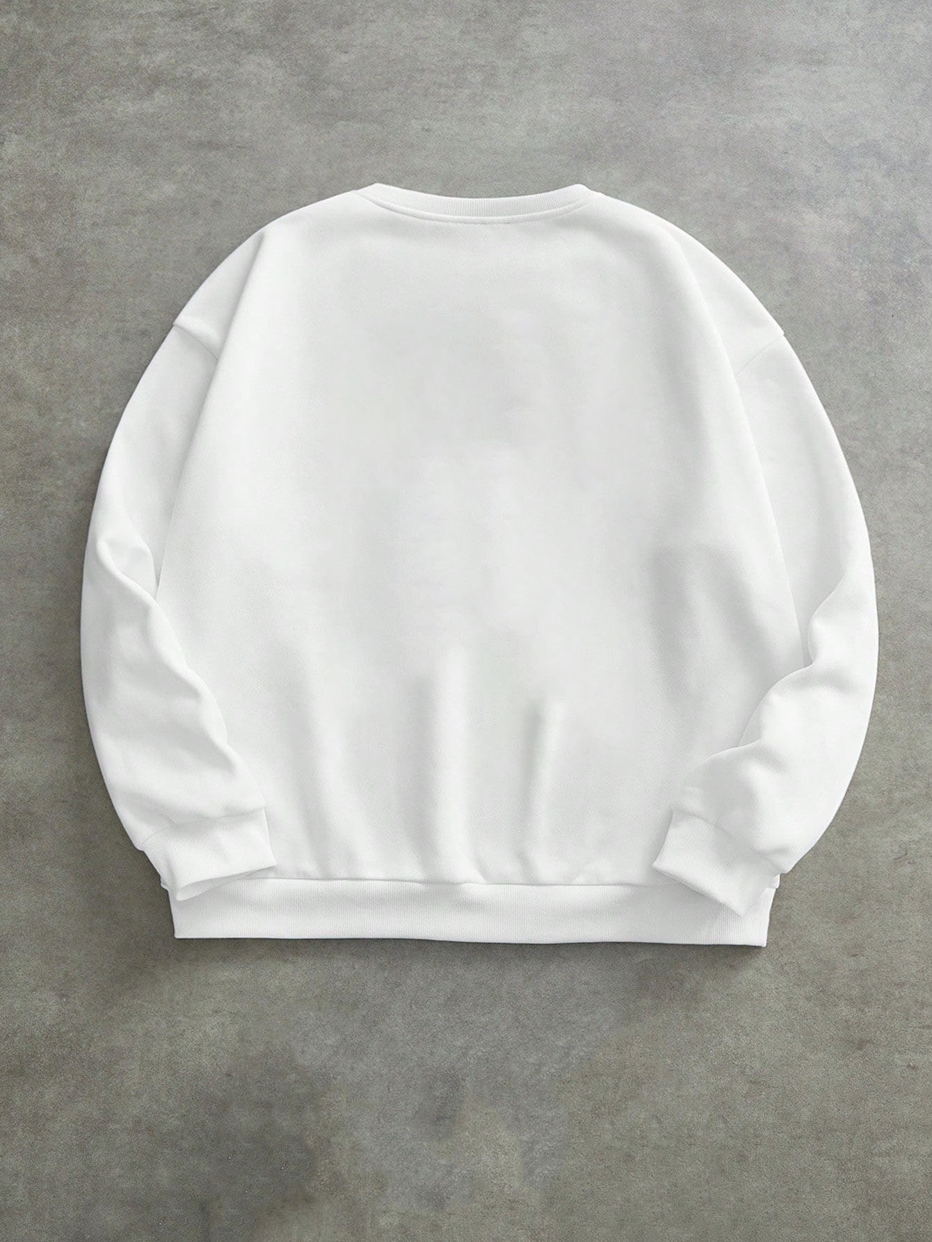 سويتشيرت اوفرسايز بتصميم مخصص