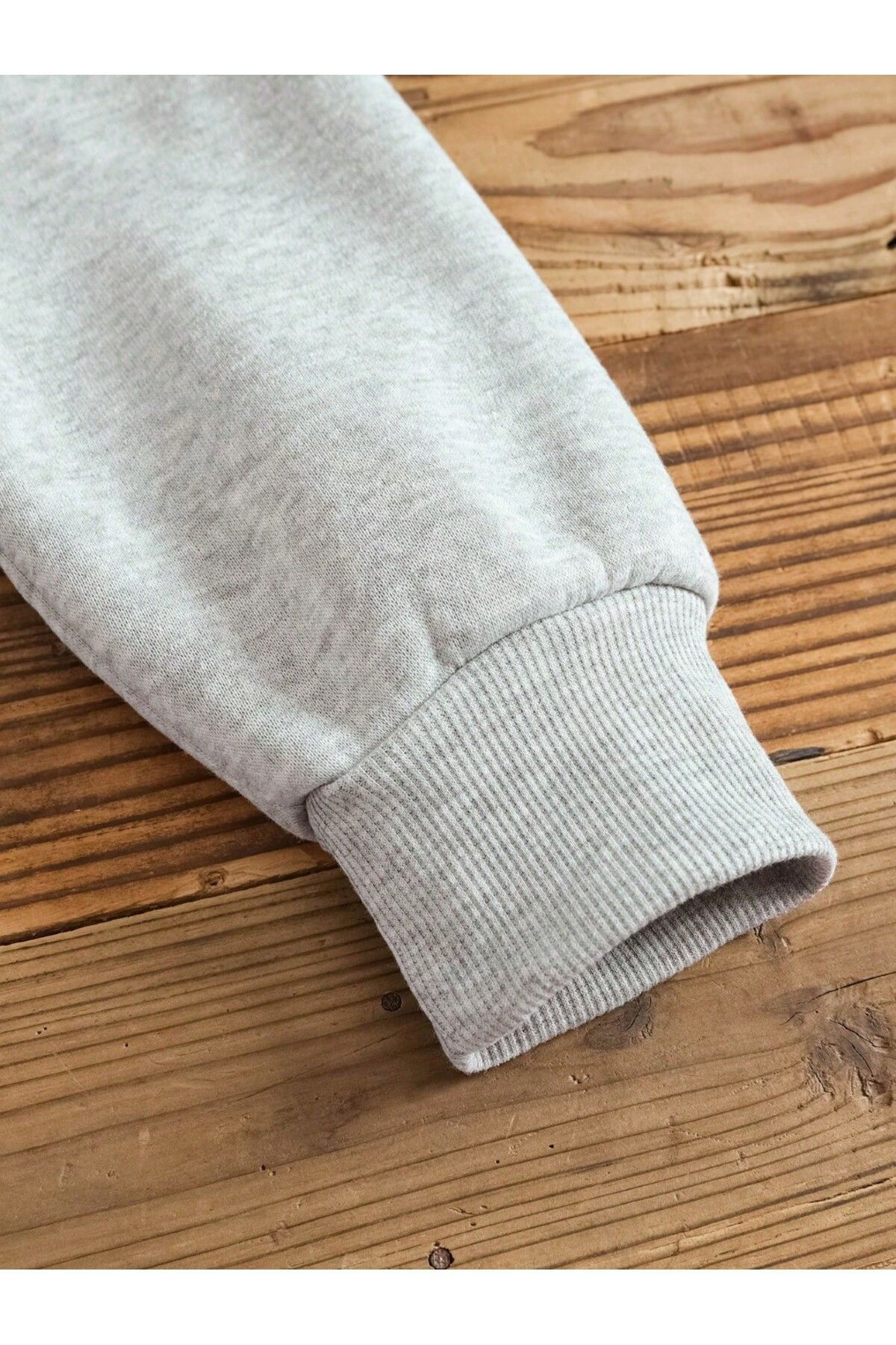 Women’s Cropped Sweatshirt & High-Waist Jogger Lounge Set